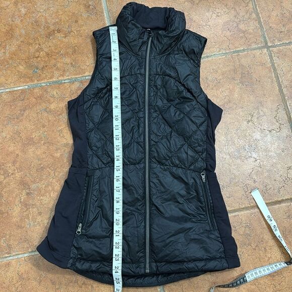 Lululemon Down For A Run Vest Black Slim-fit Goose Down 800 fill size 4 - Picture 13 of 13